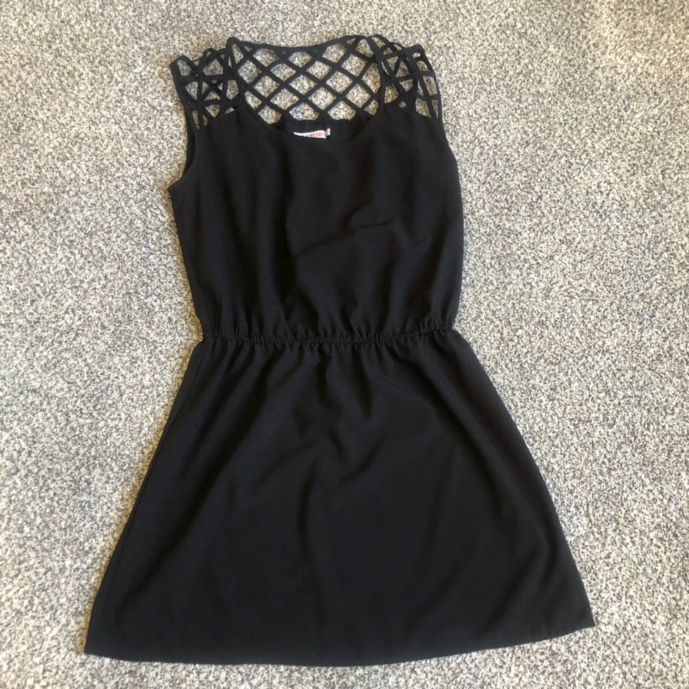 Black Sleeveless Dress with Lattice Yoke
